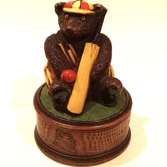 Vintage Harrods British Cricket Player Bear Trinket Box - Picture 2 of 5